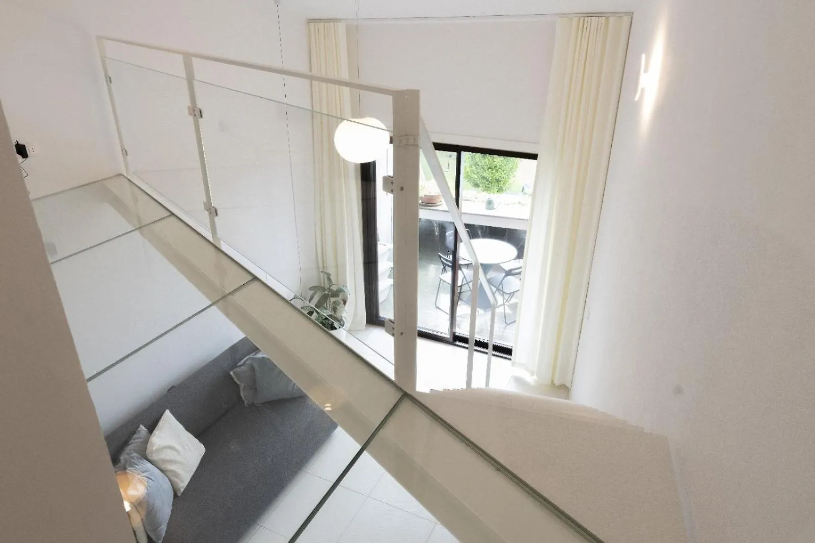 B44 Balcony Apartment Desenzano del Garda